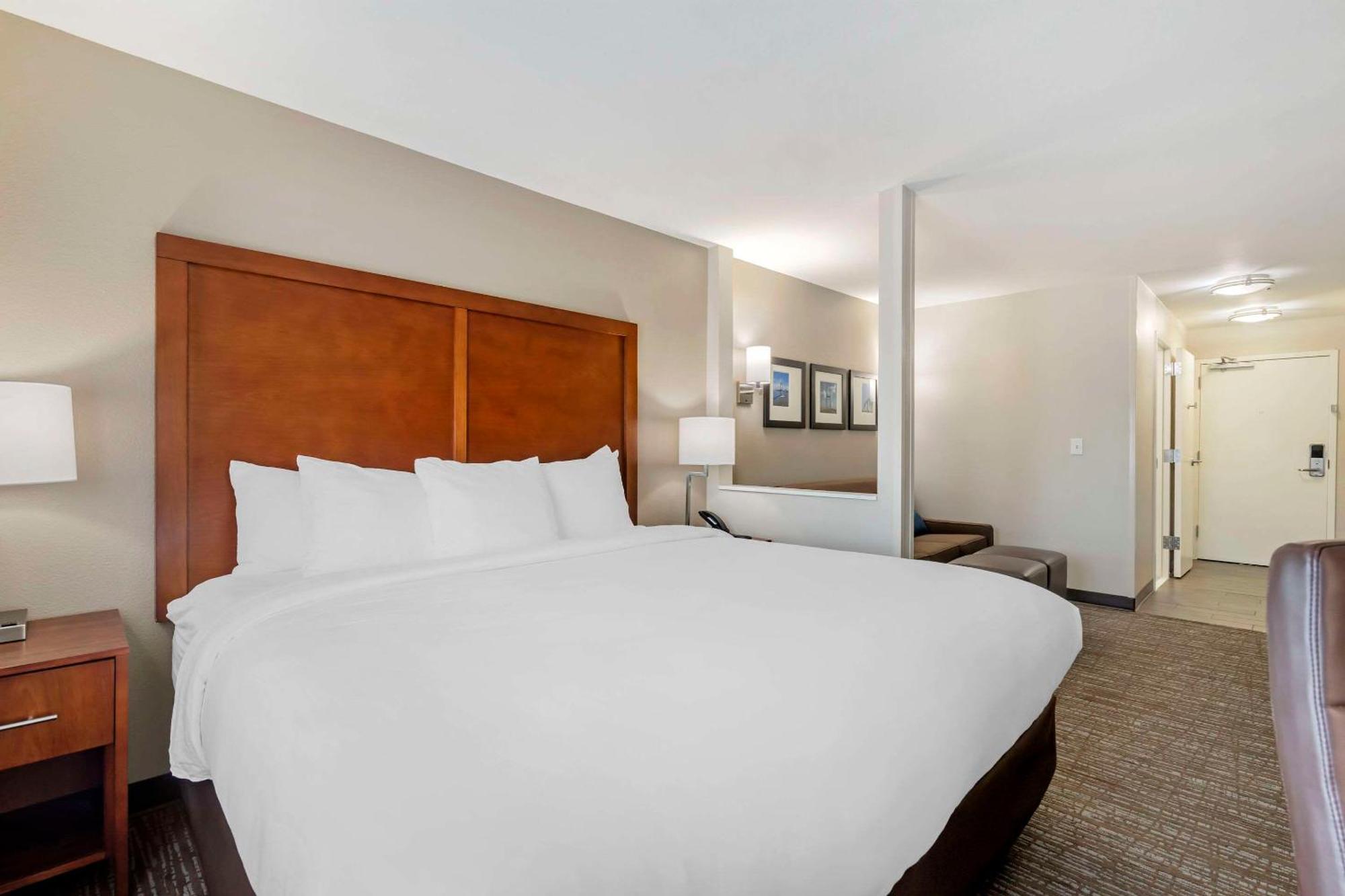 Comfort Inn & Suites Брансвік Екстер'єр фото