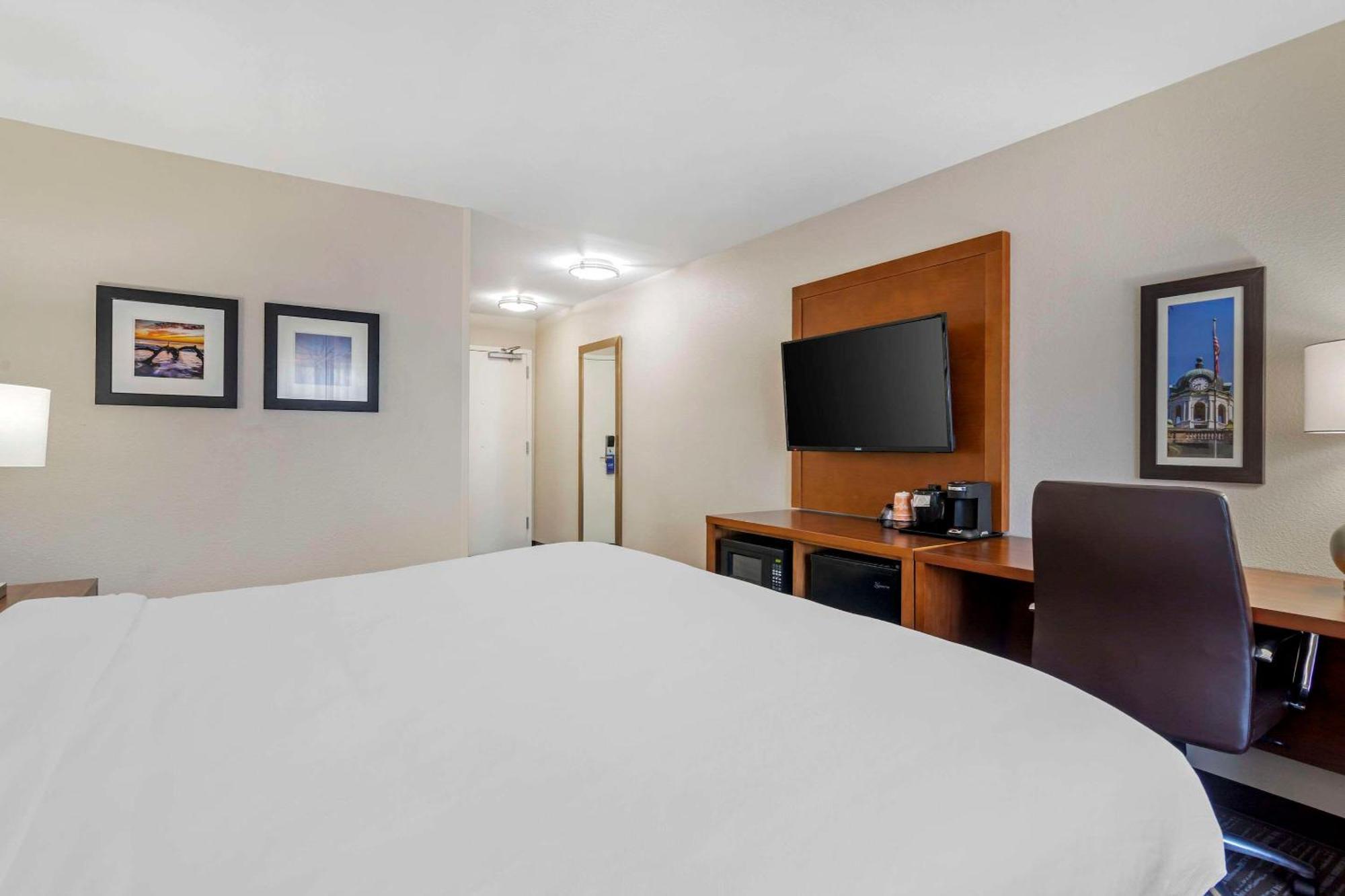 Comfort Inn & Suites Брансвік Екстер'єр фото