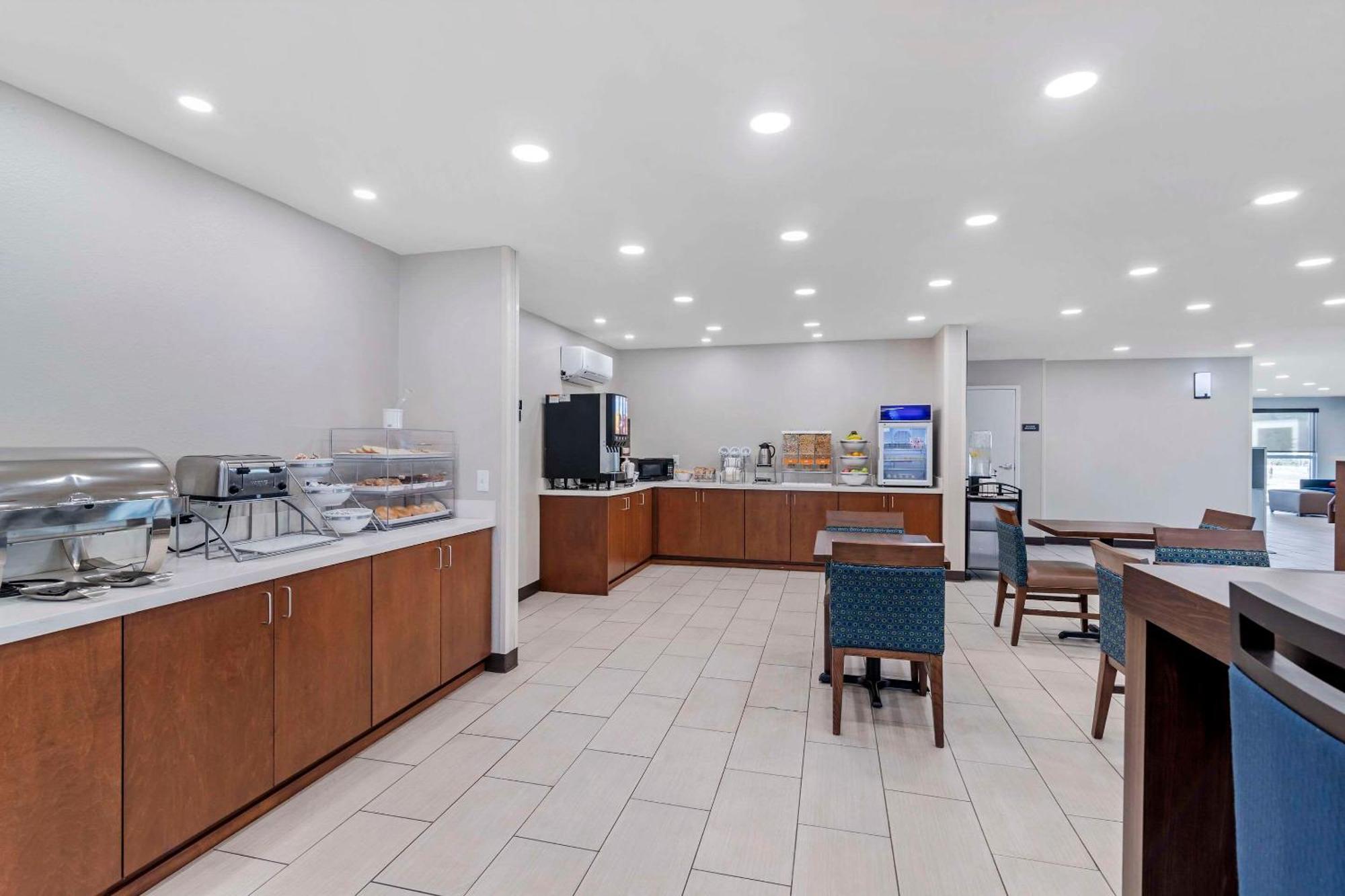 Comfort Inn & Suites Брансвік Екстер'єр фото