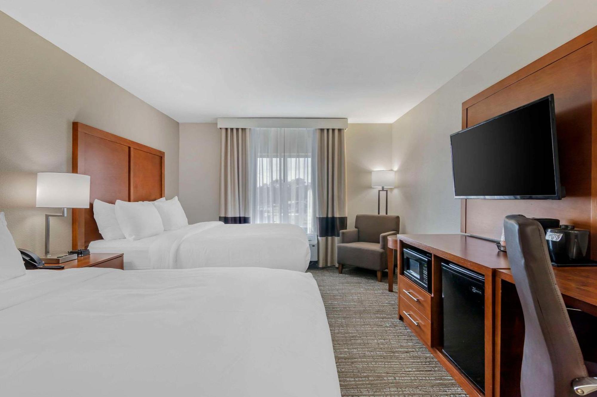 Comfort Inn & Suites Брансвік Екстер'єр фото
